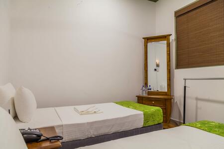 281 Kandy City Hostel & Rooms