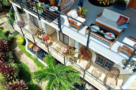 Best Party Hostel: Habibi Hostel & Restaurant, Unawatuna
