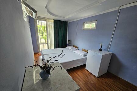 Dona House, Poti Dona House, Poti