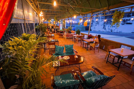 Best Party Hostel: Social Backpacker Hostel & Rooftop Bar, Battambang