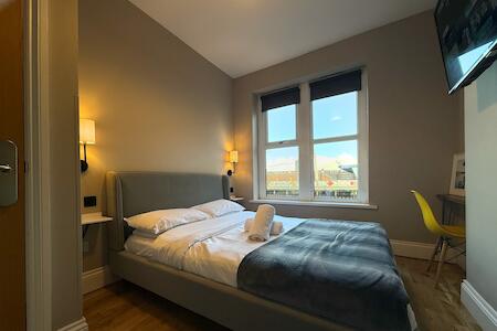 Best for Solo Traveler: The Riverhouse, Cardiff