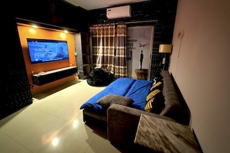 Best for Solo Traveler: zooFamily, Dhaka