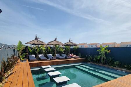 Bestes Party Hostel: The Salty Pelican Yoga & Surf Retreat, Peniche