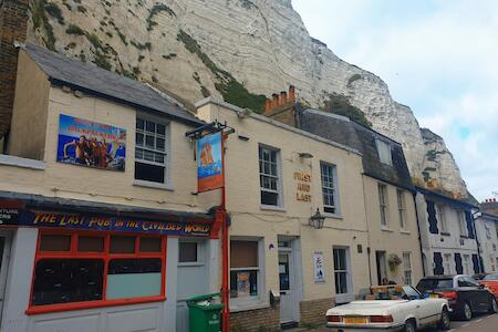 Dover Adventure Backpackers, Dover