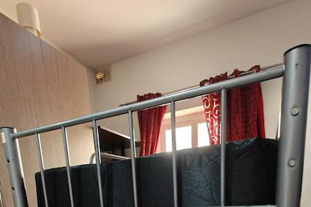 Girls Only Shared Room Gzira, Gżira