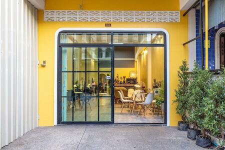 Mejor para Viajero Solo: 113 Yellow House Hostel, Ban Lo Long