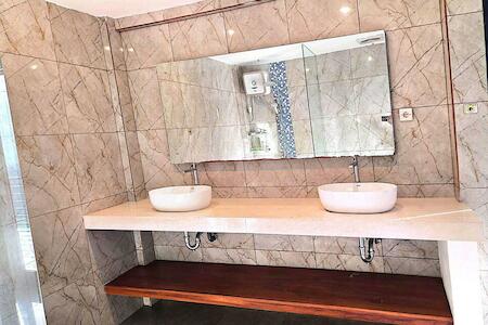Serenity Nirvana Palace- Women Boho Dorm 16 Mins From Airport, Jimbaran