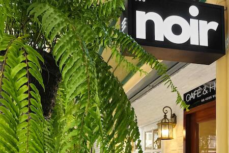 Noir Cafe & Hostel