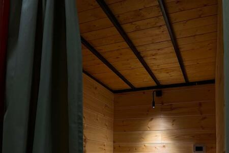 Best Party Hostel: Queen-v Hostel, Vlorë