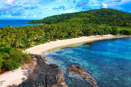 Barefoot Manta Island, Naviti