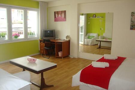 Guest Rooms Colours, Kazanlŭk