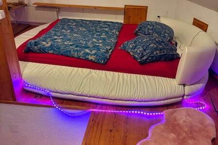 Penthouse Hostel Mit Wasserbett, Jacuzzi Und Grill, Villingen-Schwenningen