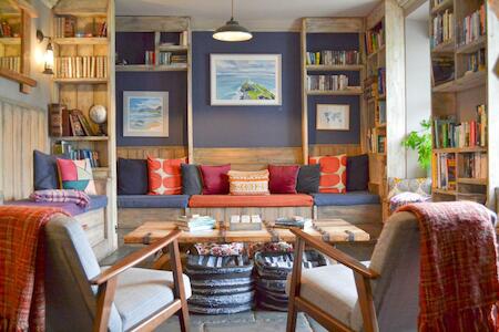 Best Party Hostel: The Rocks at Plas Curig Hostel, Capel-Curig