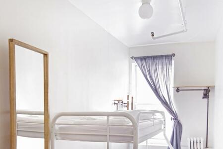 Best for Solo Traveler: American Dream Hostel, New York City
