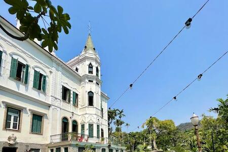 Best Party Hostel: Castelo Dos Tucanos Hostel, Rio de Janeiro Best Party Hostel: Castelo Dos Tucanos Hostel, Rio de Janeiro