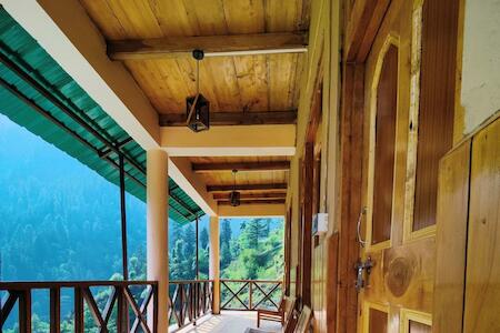 Yolo Hostel & Stays Sojha, Shoja