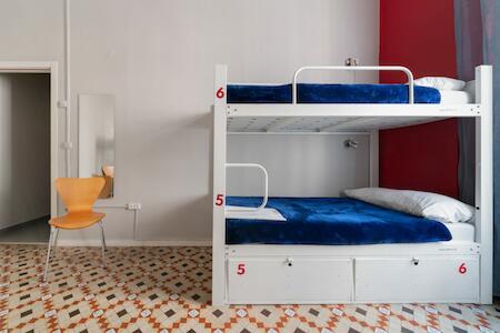 HI - Valencia - Red Nest Hostel