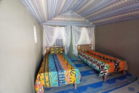 Par 4 Chemins - Atypical Stopover, Nouakchott