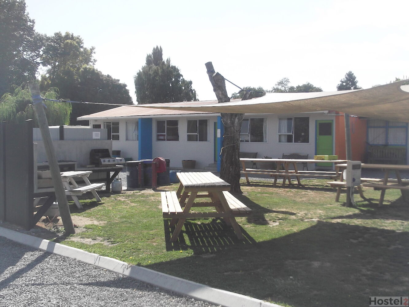 Price Comparison for Blenheim Backpackers in Blenheim (with HONEST