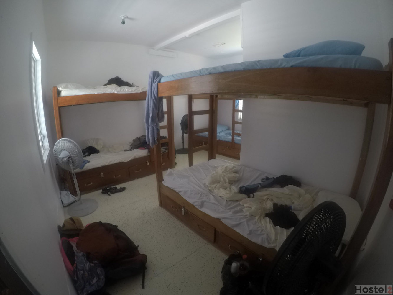 6-bed en suite dorm room