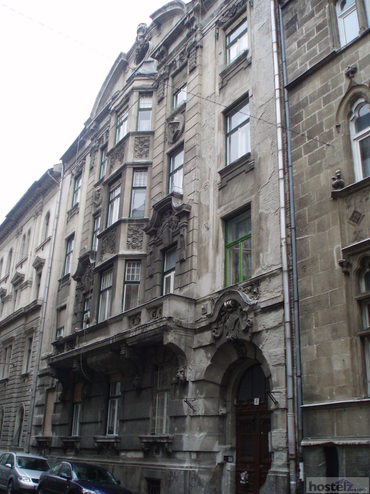 Price Comparison for Carpe Noctem Original in Budapest (with HONEST Reviews 2022)