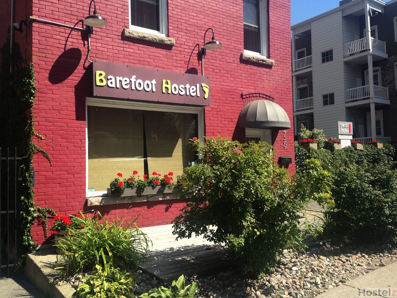 Barefoot Hostel - Female Only, Ottawa