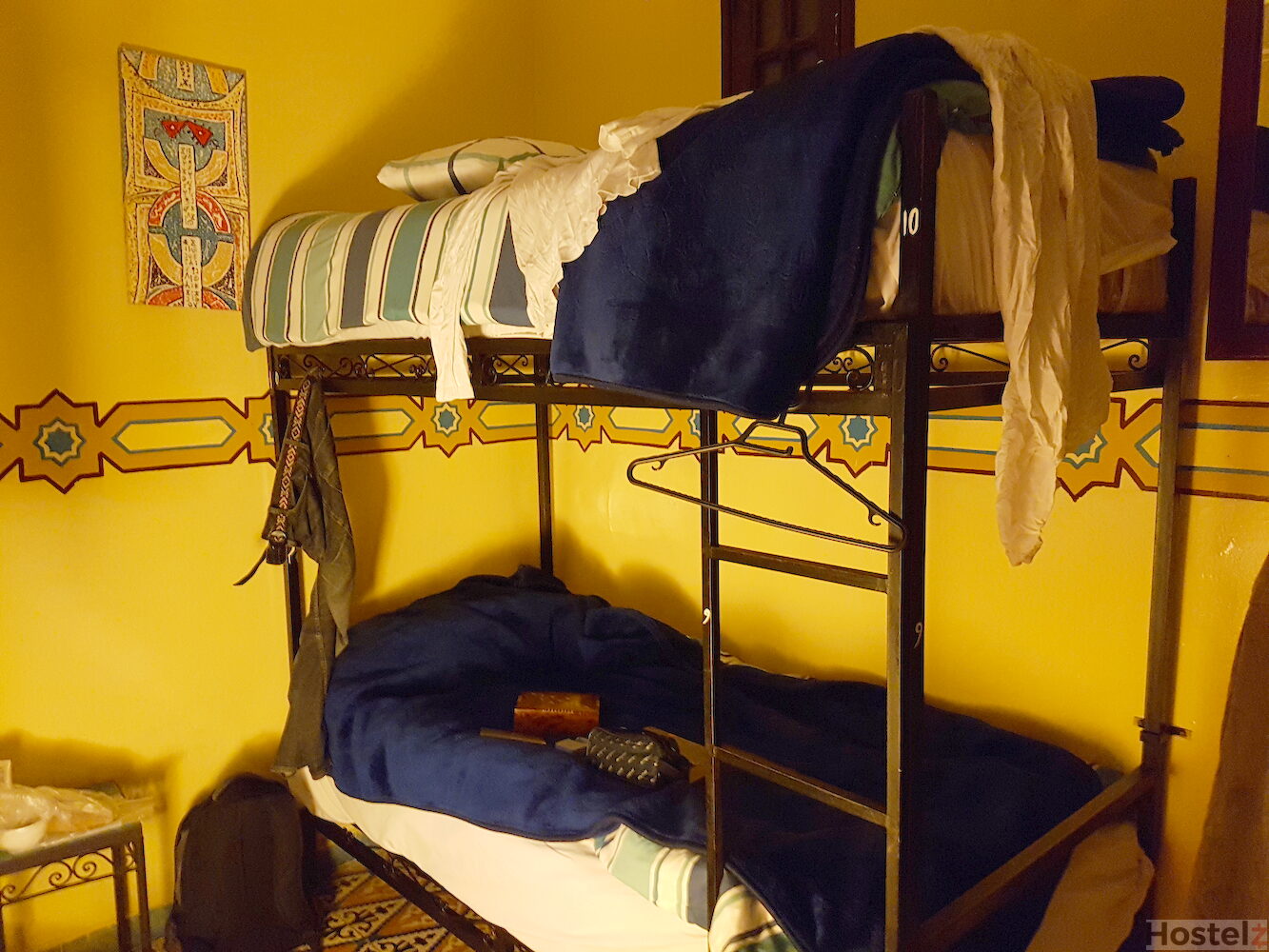 dorm - bunk bed