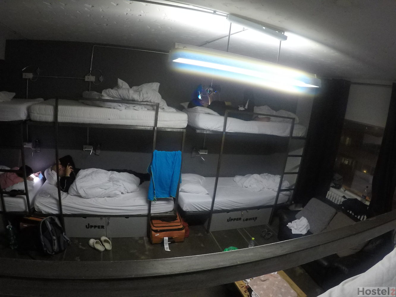 6 bed dorm room