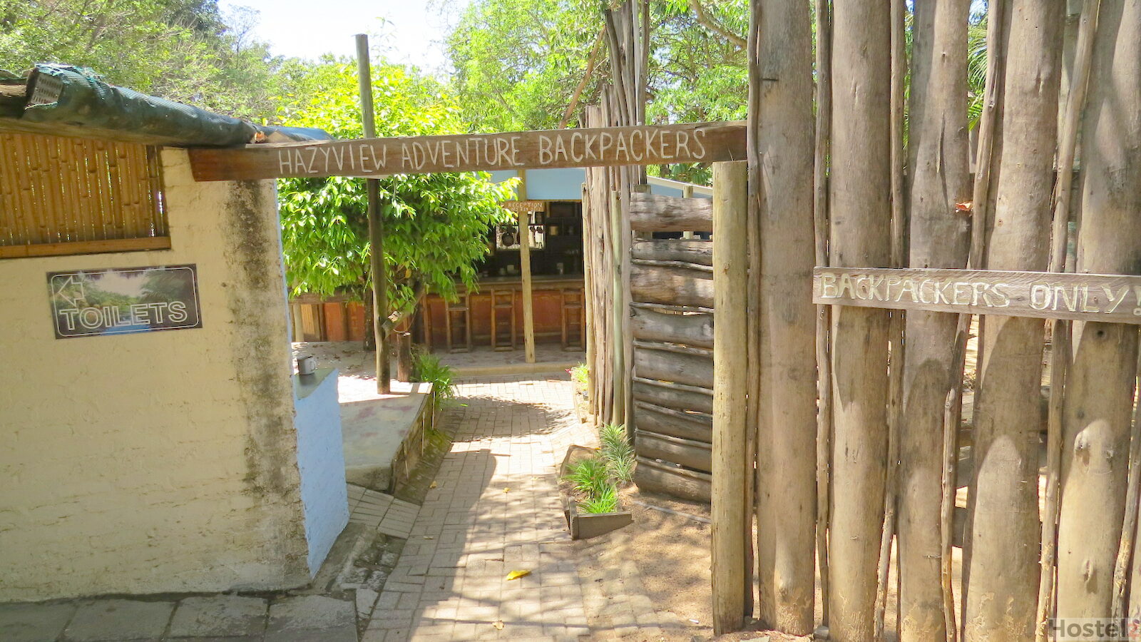Entrance From Jungle Bar To Backpackers