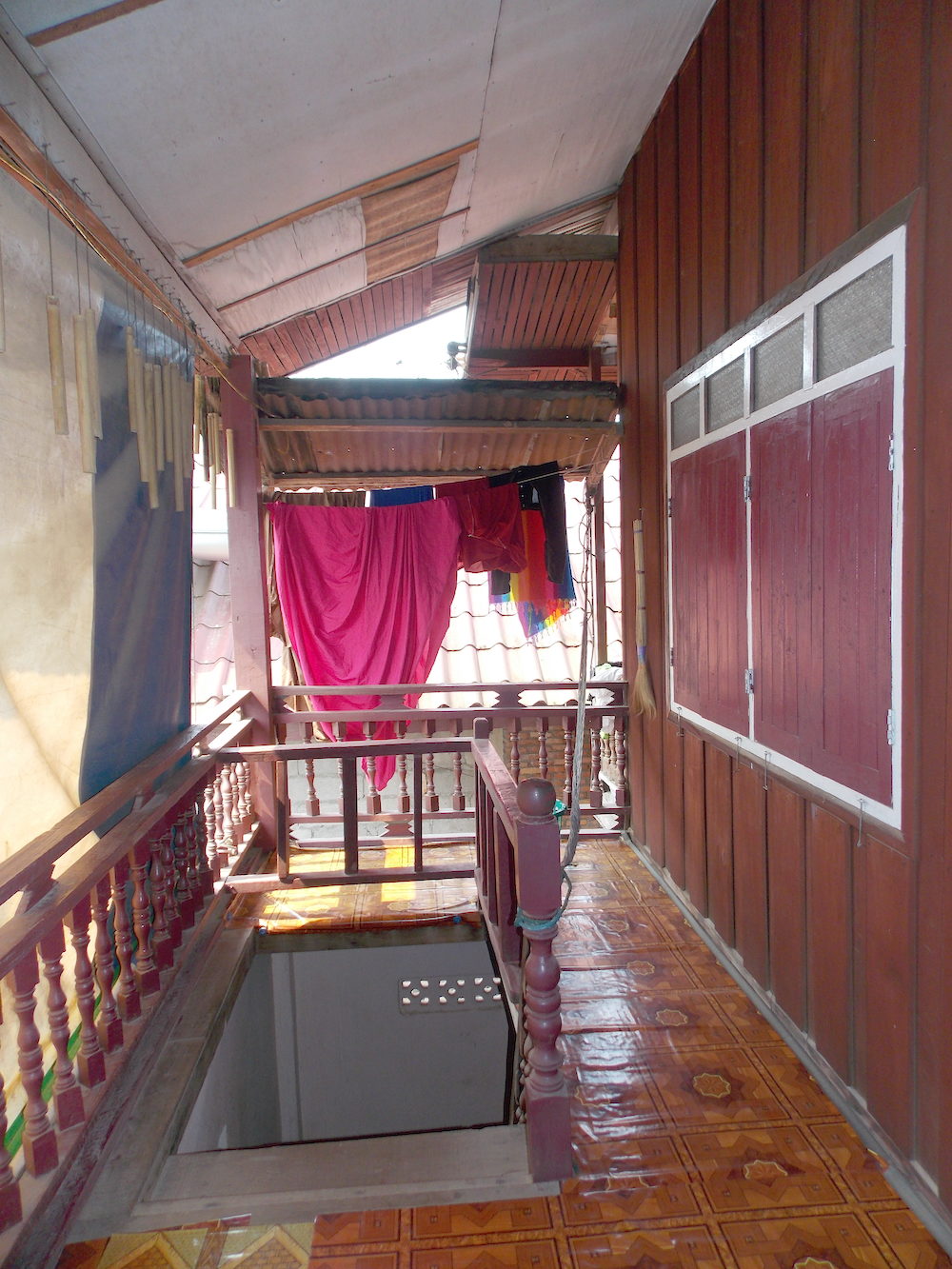 Outland Hostel, Vang Vieng