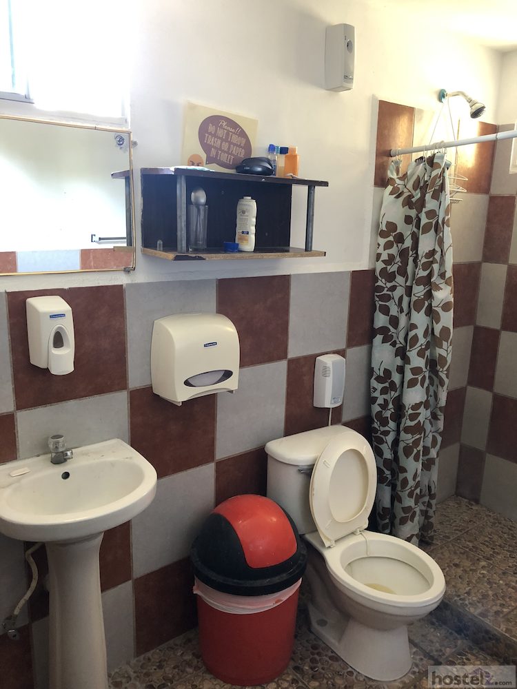 Papaya's Lodge, Playa El Tunco Is it Worth it? NEW Reviews 2024