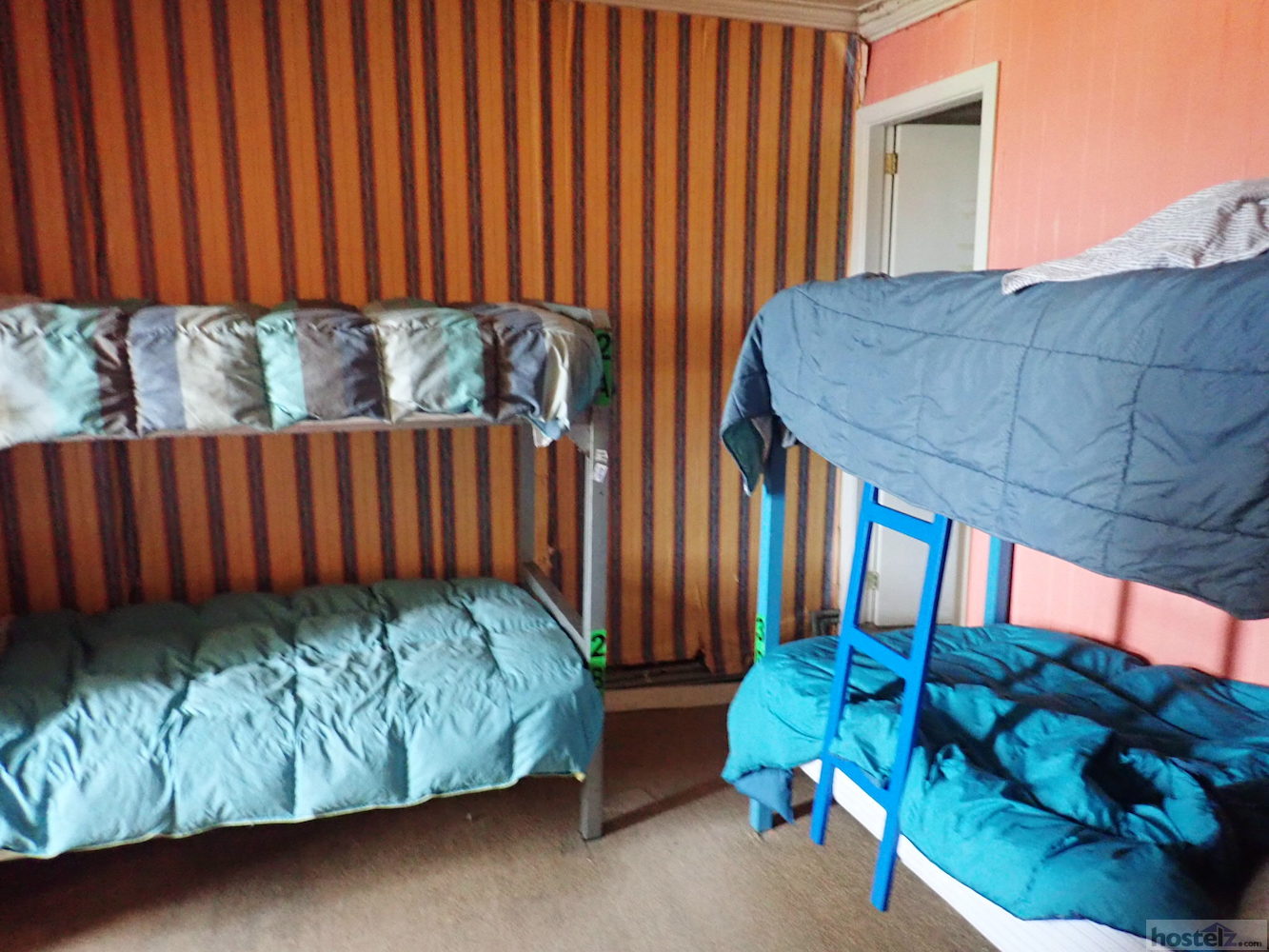 Six-bed dorm