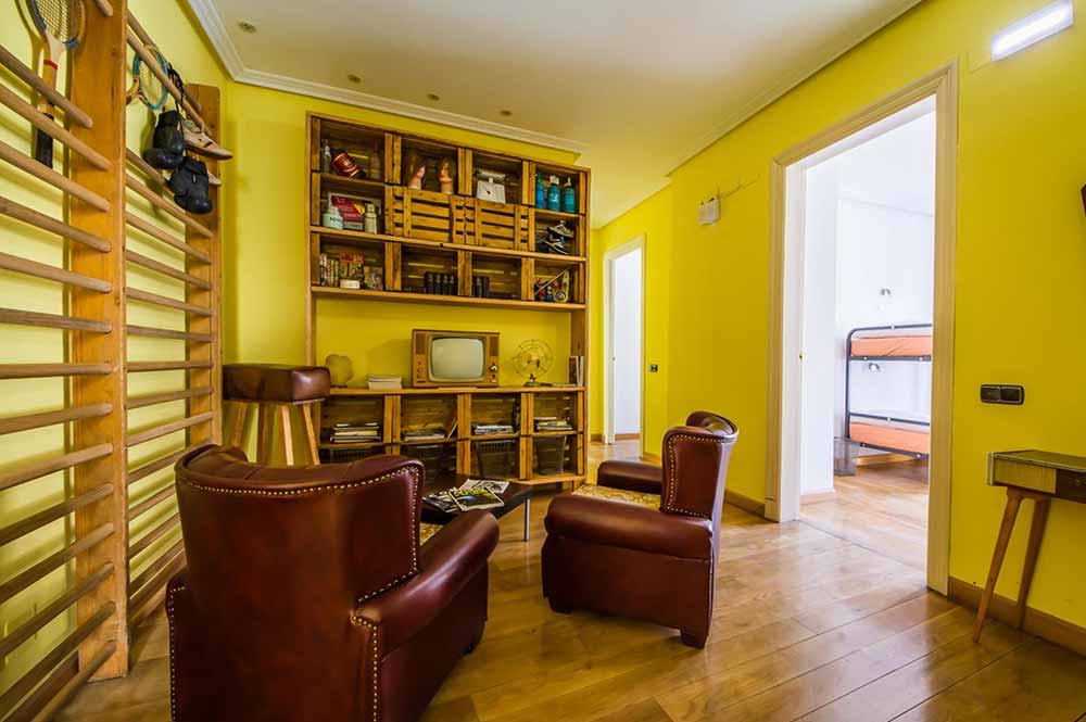 5 Hostels in León, Spain with Private Rooms