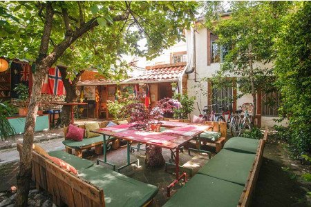 8 Best Hostels in Shkodër