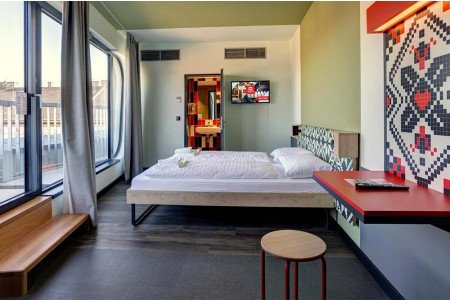 11 Best Hostels with Private Rooms in Budapest