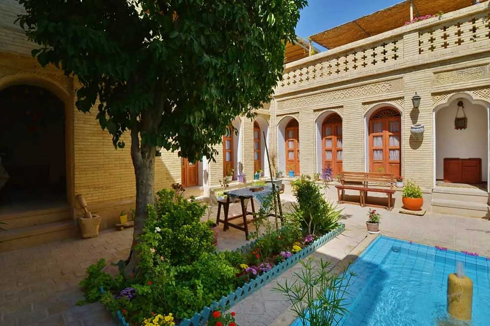 3 Best Hostels in Shiraz