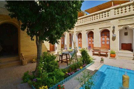 4 Best Hostels in Shiraz