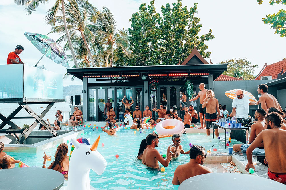 6 Party Hostels in Koh Samui
