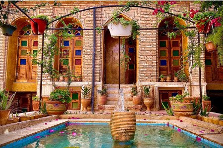 5 Hostels in Shiraz with Private Rooms