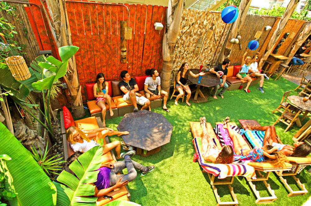 3 Party Hostels in Los Angeles