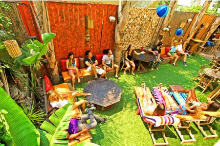 3 Party Hostels in Los Angeles