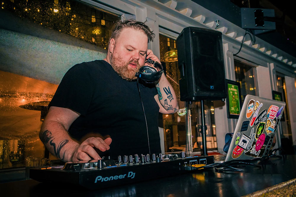 3 Party Hostels in Vancouver