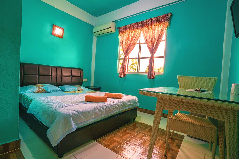 3 Cheapest Hostels in Pantai Cenang