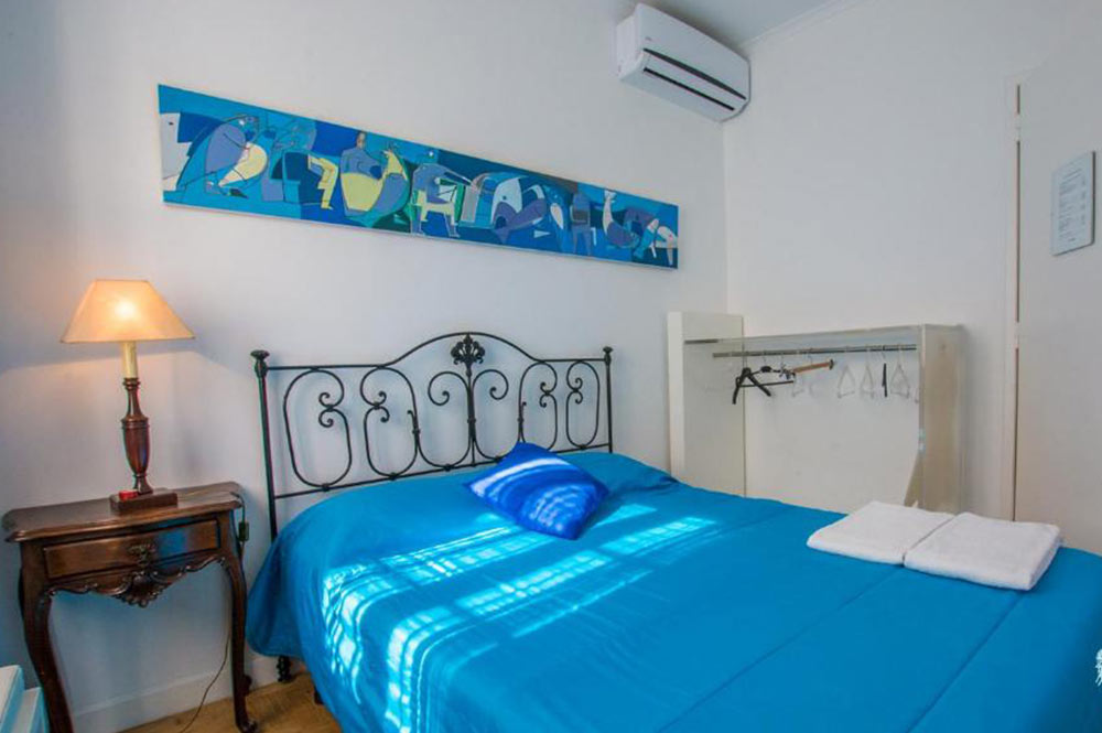 6 Hostels in Portimão with Private Rooms