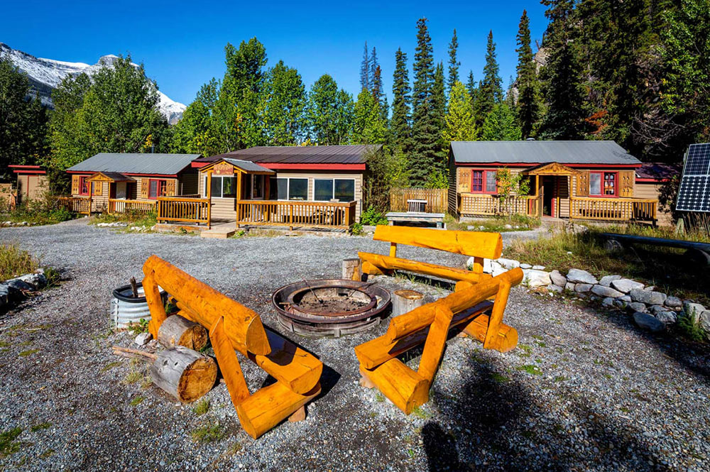7 Cheapest Hostels in Banff National Park