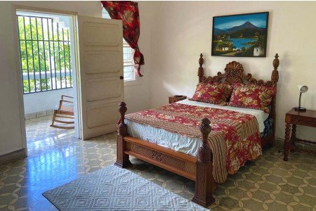 3 Hostels in San Salvador with Private Rooms