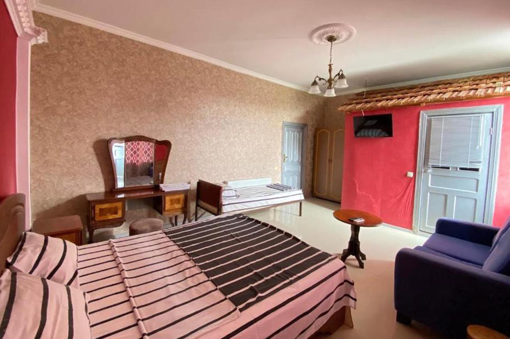 7 Cheapest Hostels in Kutaisi