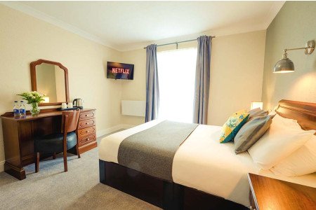 3 Cheapest Hostels in Dingle