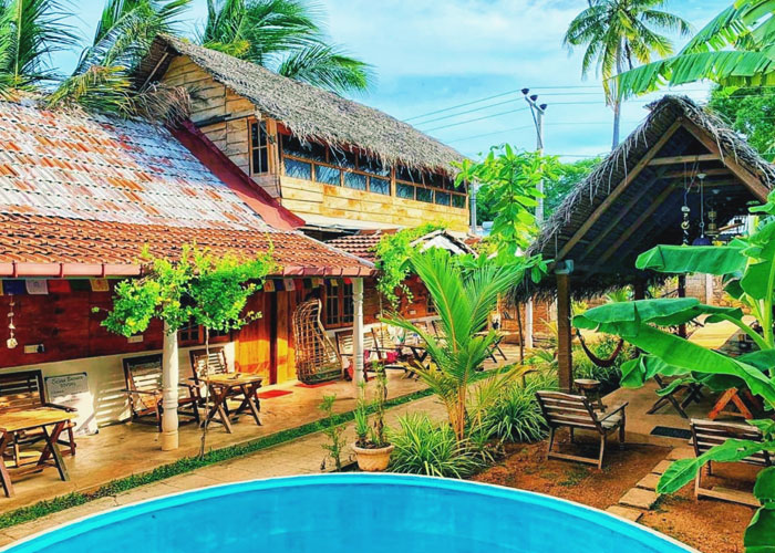 3 Hostels in Trincomalee with Private Rooms