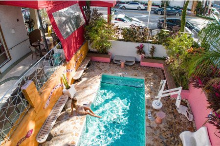 9 Youth Hostels in Miami Beach